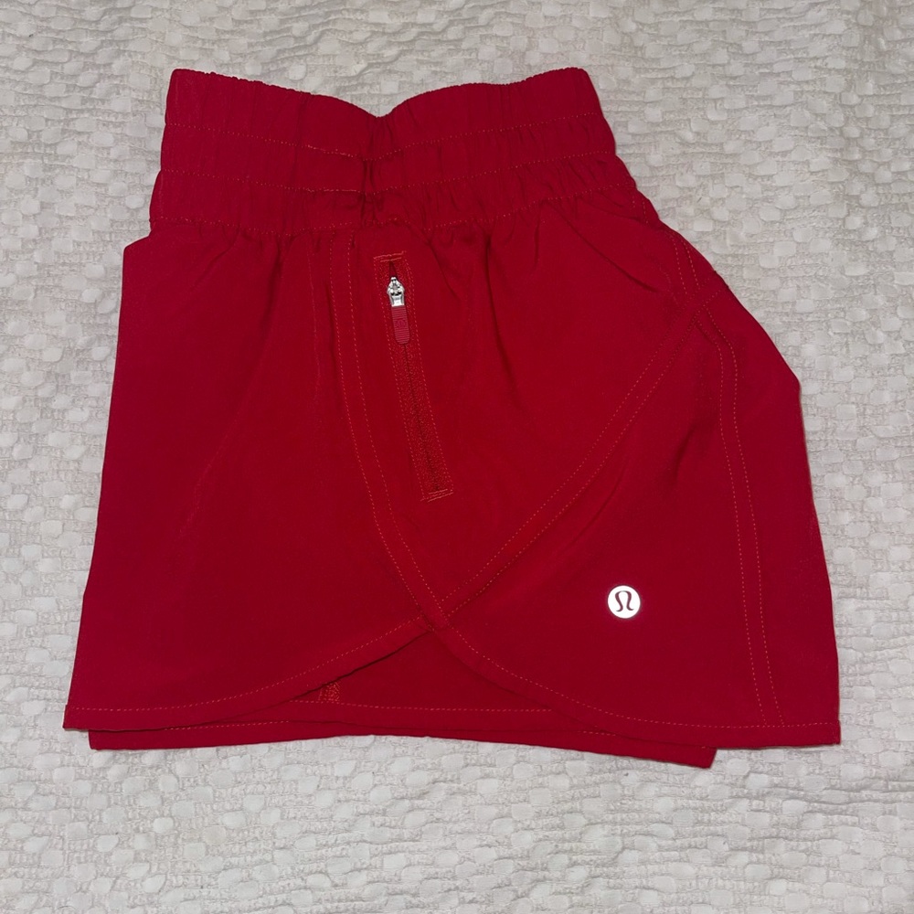 Lululemon tracker shorts